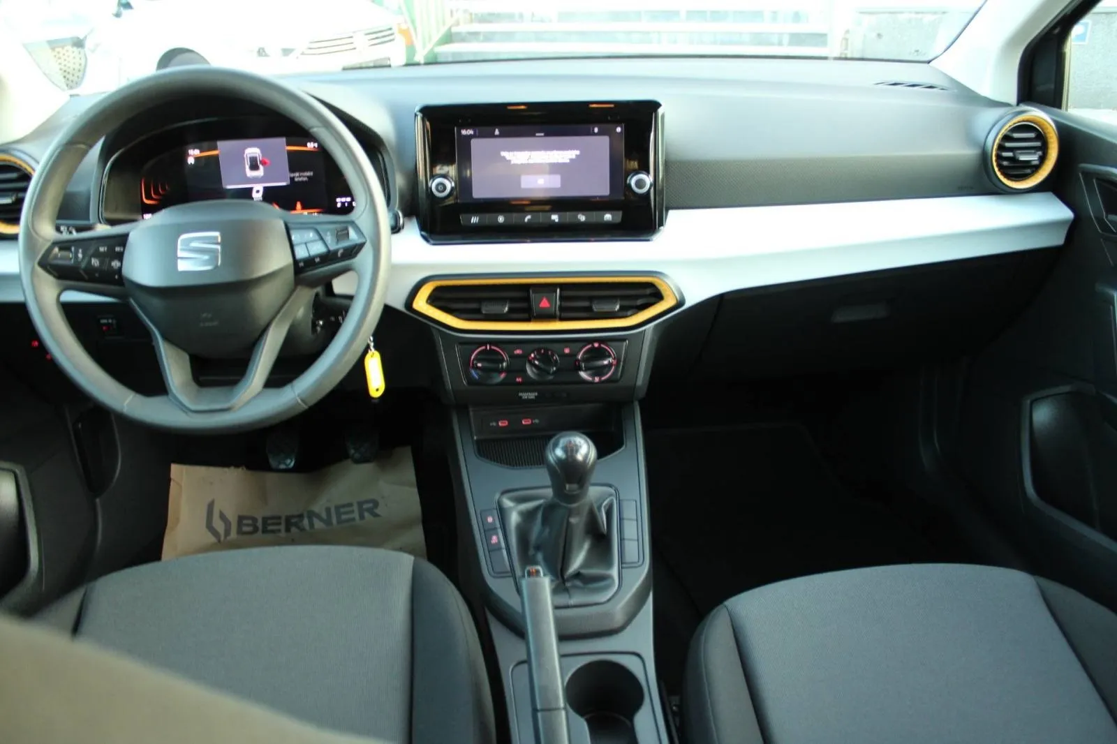 seat arona 1.0 tsi - slika 16
