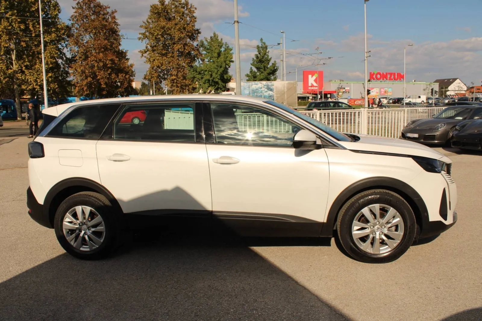 peugeot 5008 1.2 puretech automatik 7 sjedala *led, navigacija, kamera - slika 4