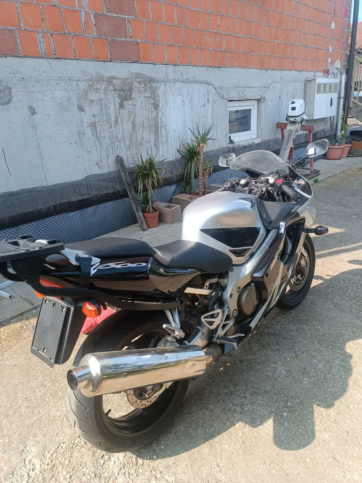 honda cbr 600f, 2006.g., 1 vlasnik, 4299eu. zg - slika 2