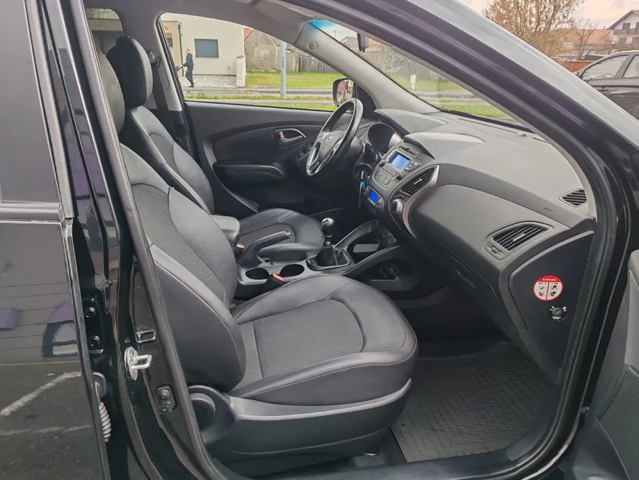 hyundai ix35 1,7 crdi , 110 000 km, 2015g. kartice 24/36 rata - slika 10