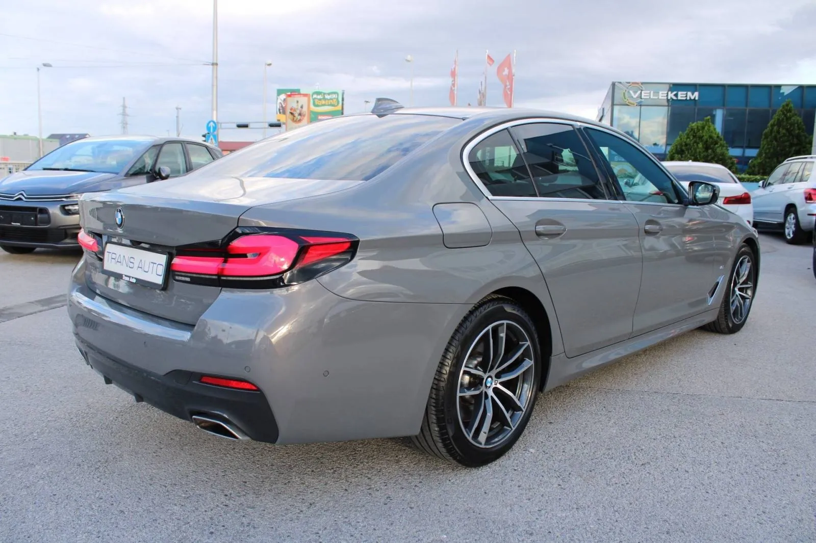 bmw serija 5 530d xdrive m-paket - slika 5
