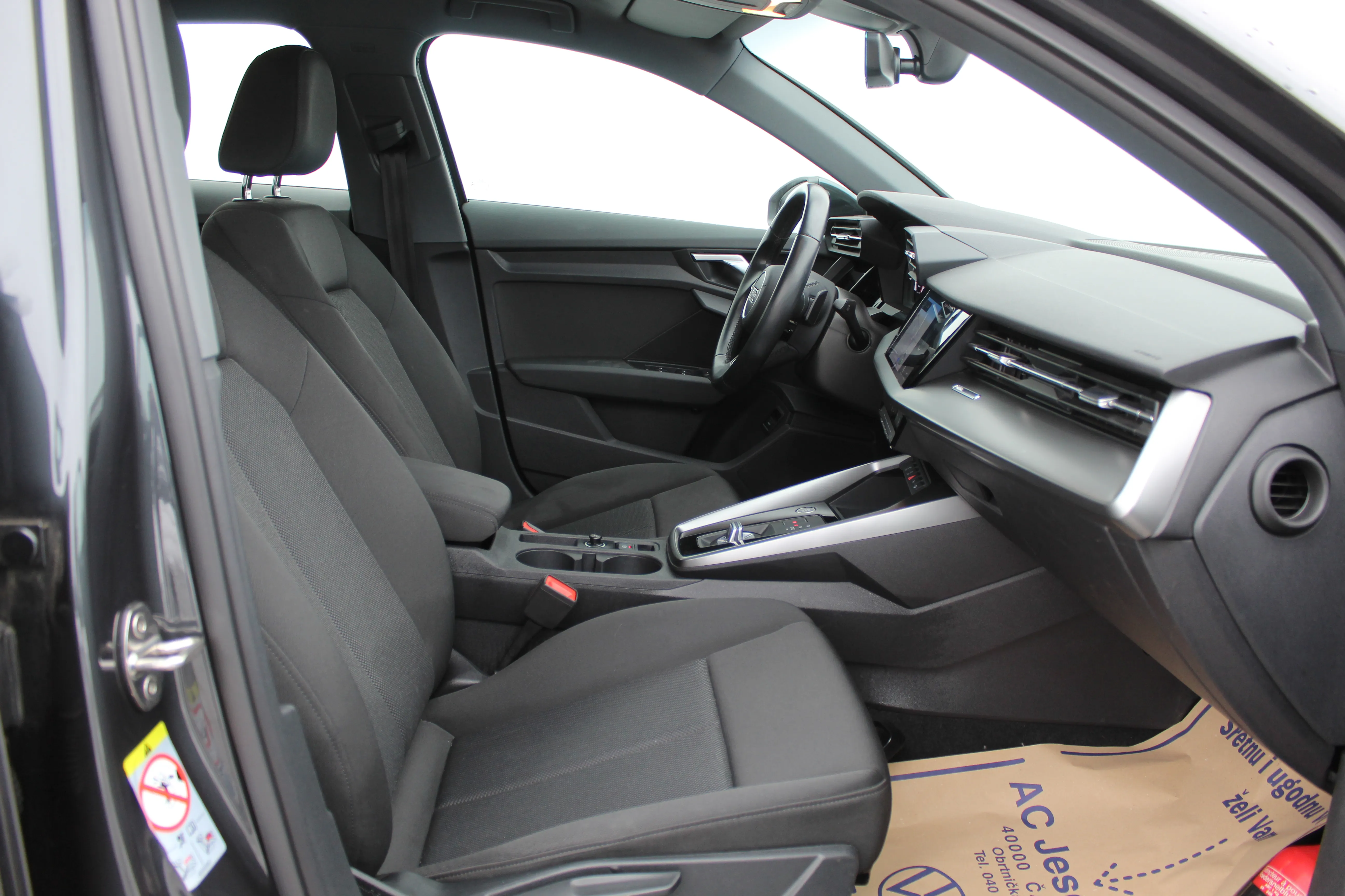12976 audi a3 sb 30tdi s tr advanced - slika 10