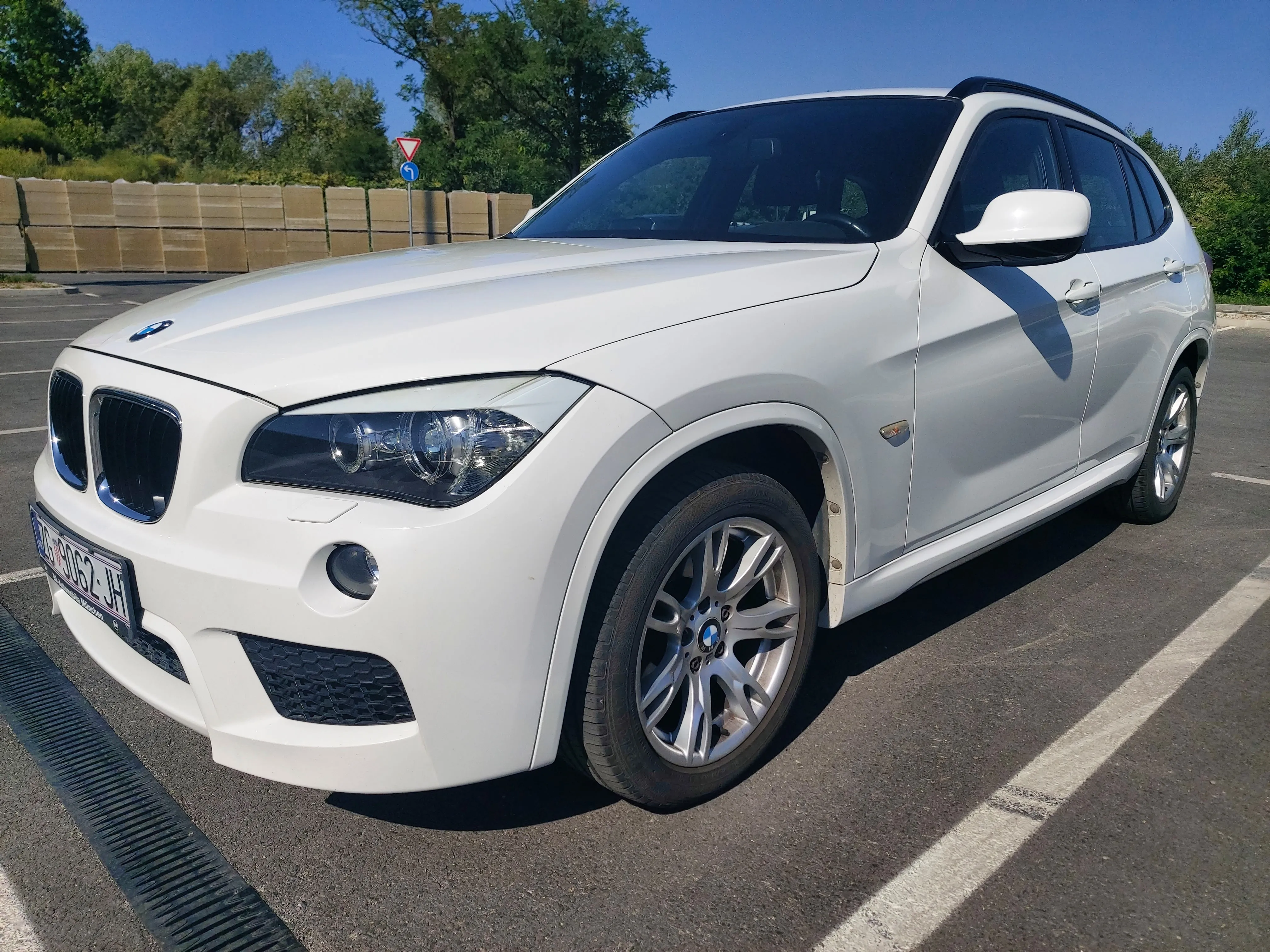 BMW X1 sDRIVE 18D 105 KW M-PAKET ALCANTARA XENON 166 000KM TOP STANJE - Zagreb