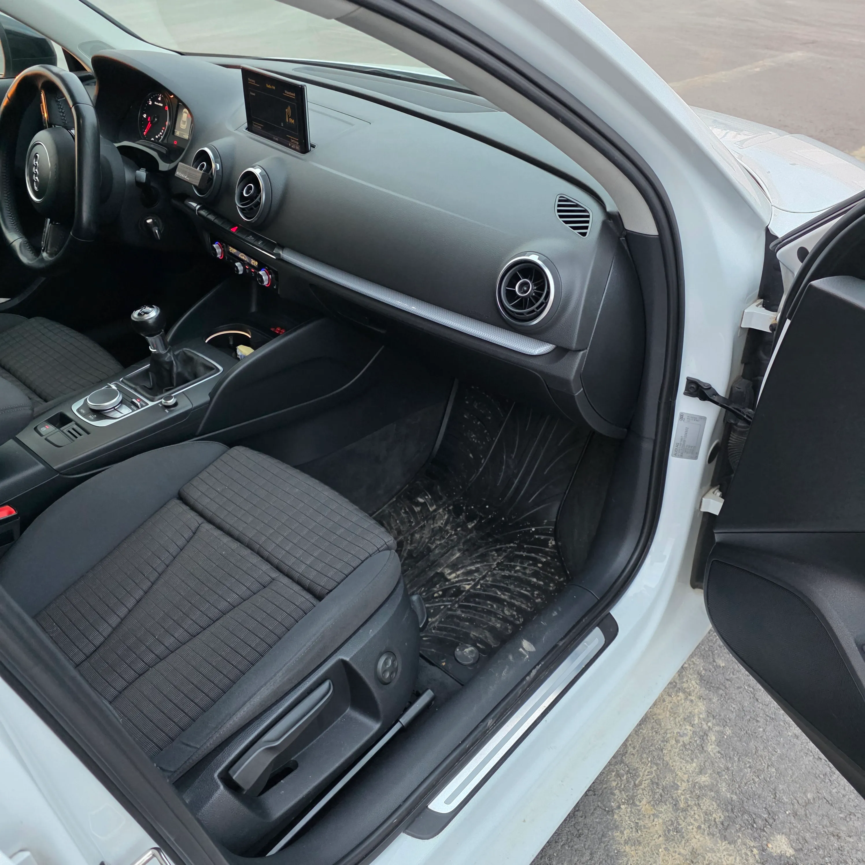 audi a3 2,0 tdi limuzina - slika 4
