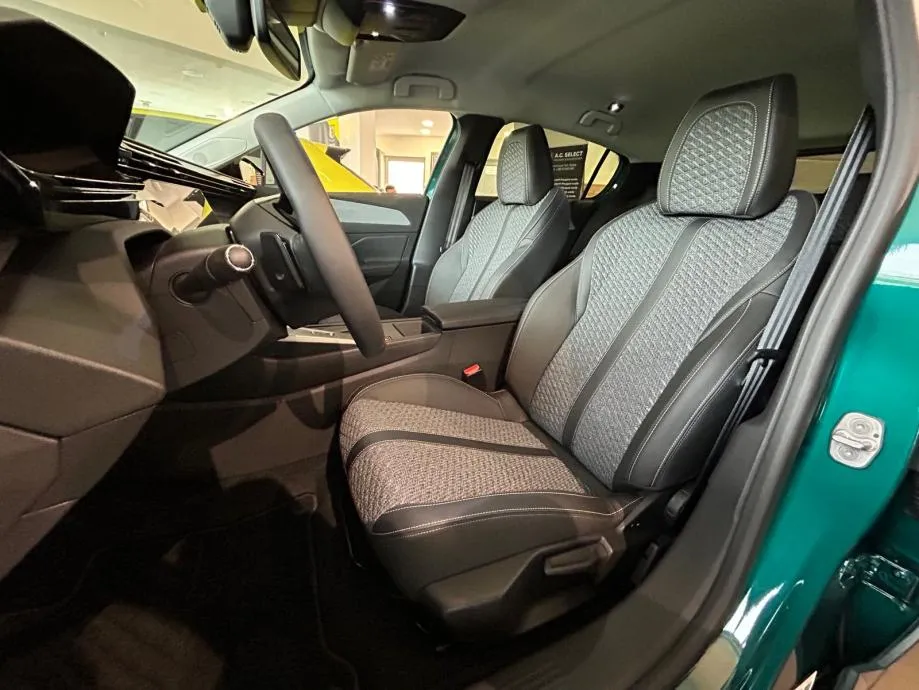 peugeot 308 allure hybrid 145 e-dcs6 - model 2026 - redizajn !!! - slika 10