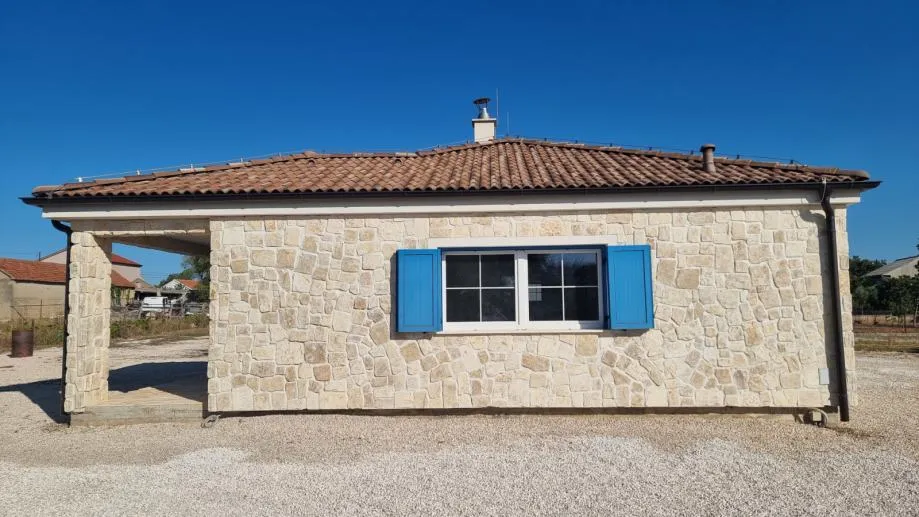 ninski stanovi, dalmatinska, kamena kuća(107m2), novogradnja - slika 3