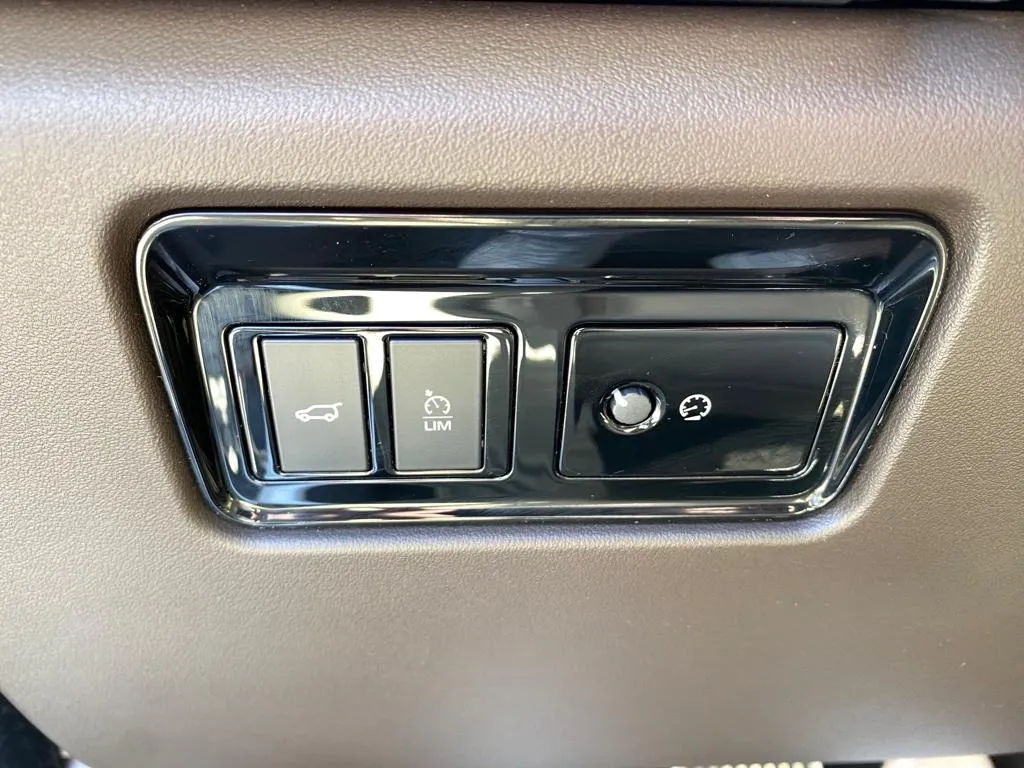 jaguar f-pace 2.0 d 4x4 automatik, navi, led, kamera, 4x garancija! - slika 25