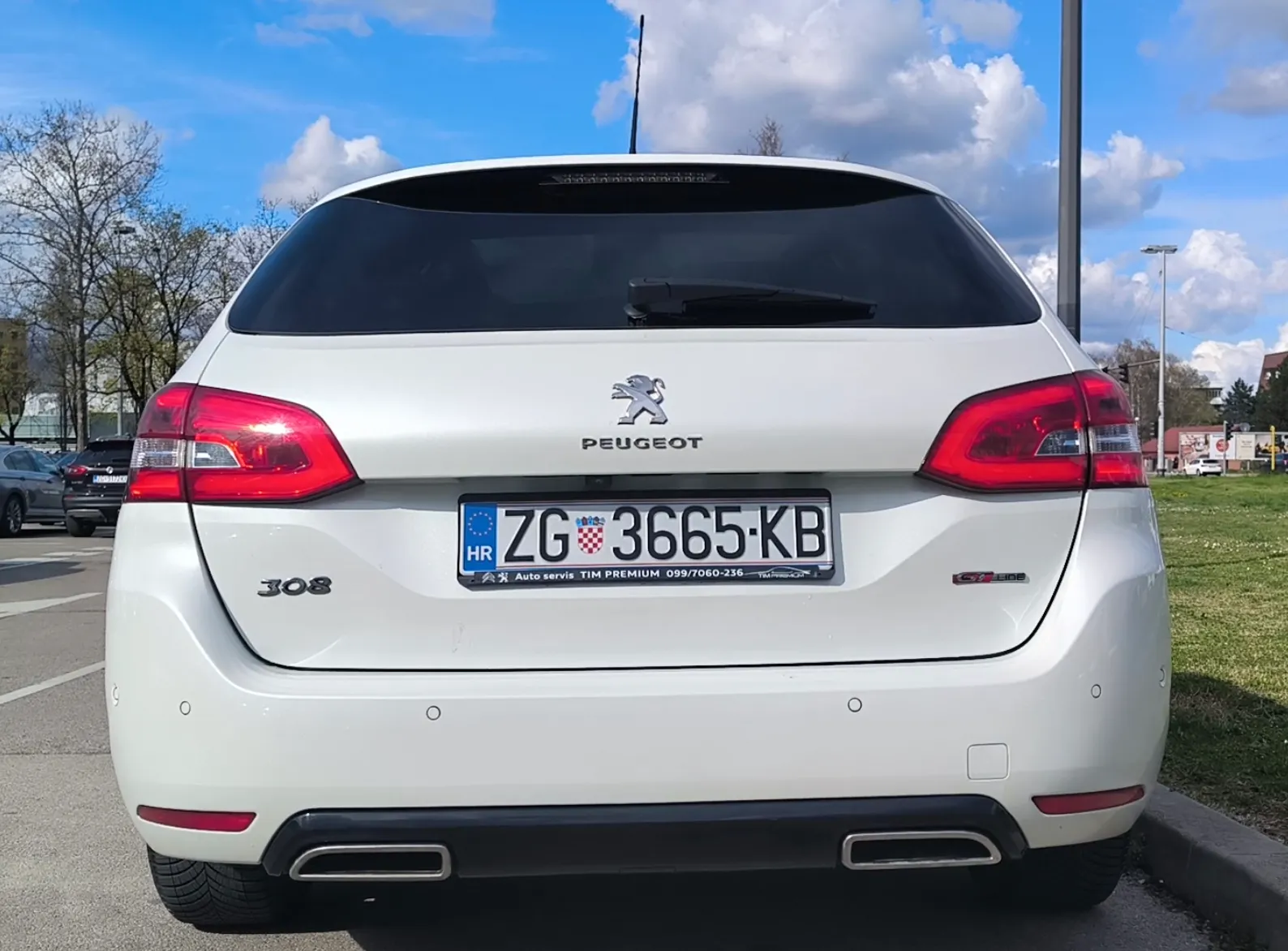 peugeot 308 sw 1,5 hdi, gt line,panorama, veliki servis, ekstra stanje - slika 7