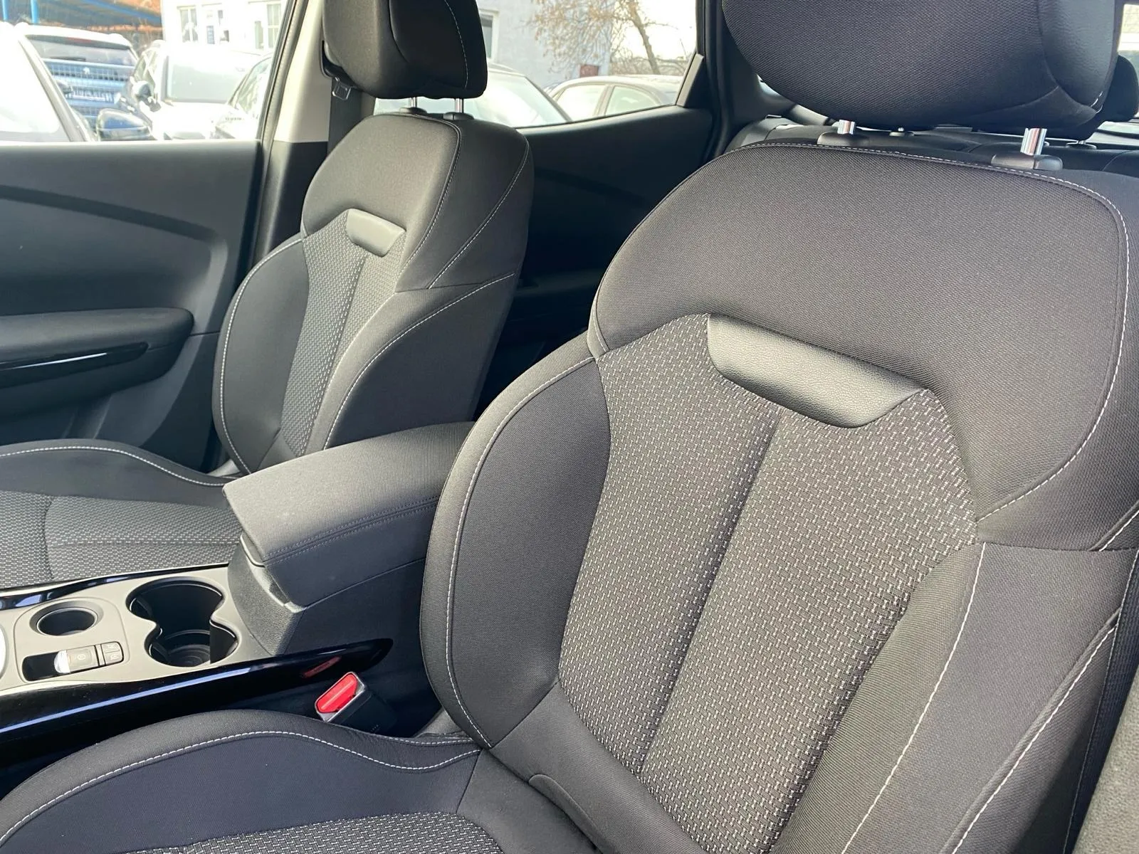 renault kadjar dci 115 kamera, keyless, navigacija, 4x garancija!!! - slika 11
