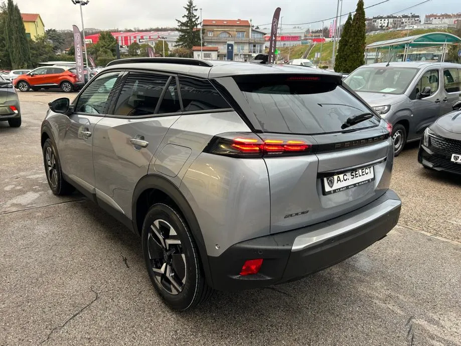 peugeot 2008 allure puretech 100 - slika 6