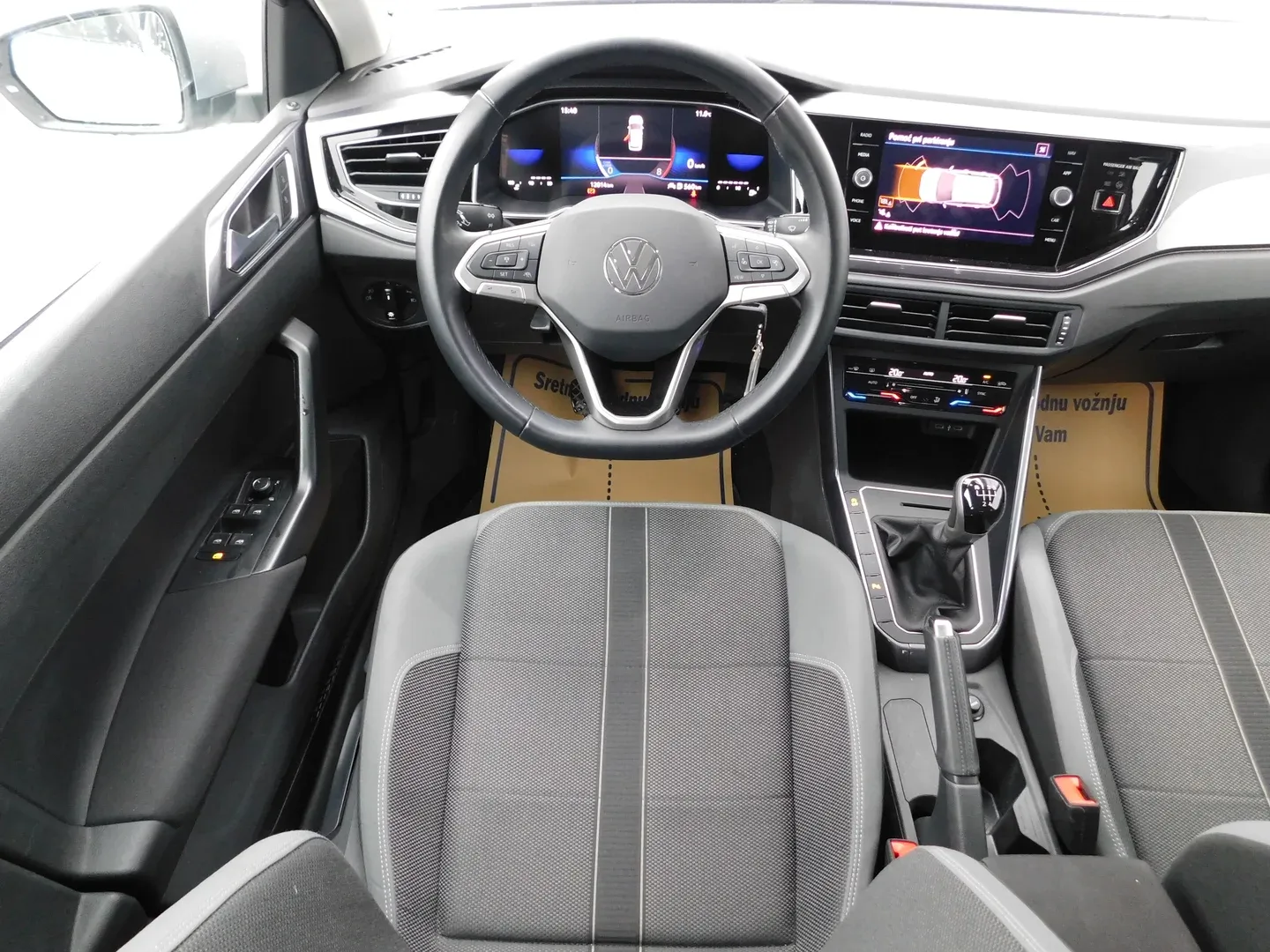 11642 volkswagen polo 1.0 tsi life - slika 8