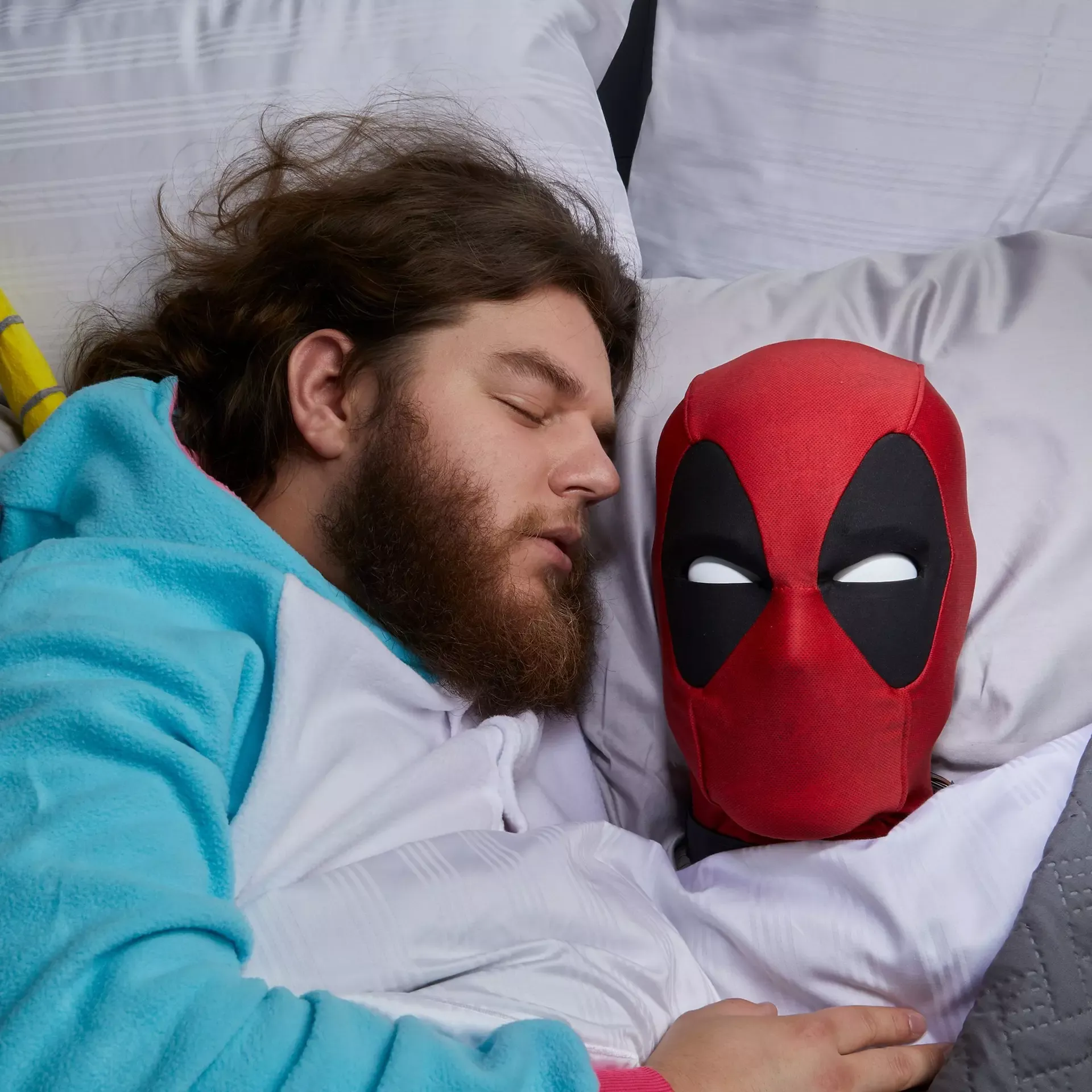 marvel legends: deadpool – premium interactive head - slika 6