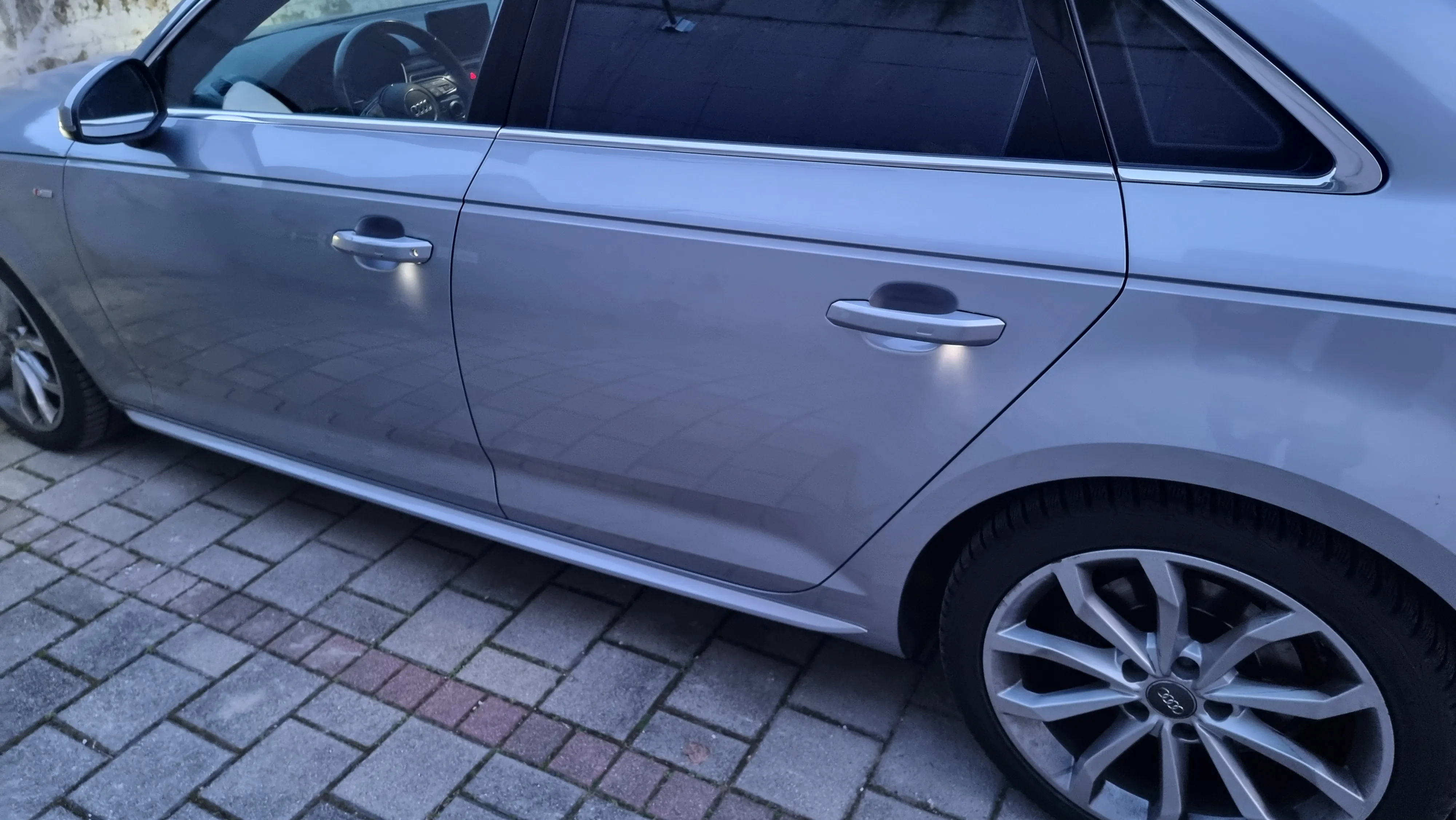 audi a4 2,0 tdi automatik, s line, led, alkantara, 140kw - slika 25