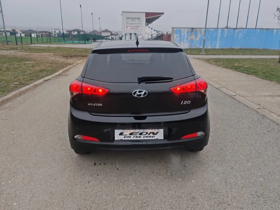 hyundai i20 1,25, 2017g. 137000 km, kartice 24/36 rata - slika 5