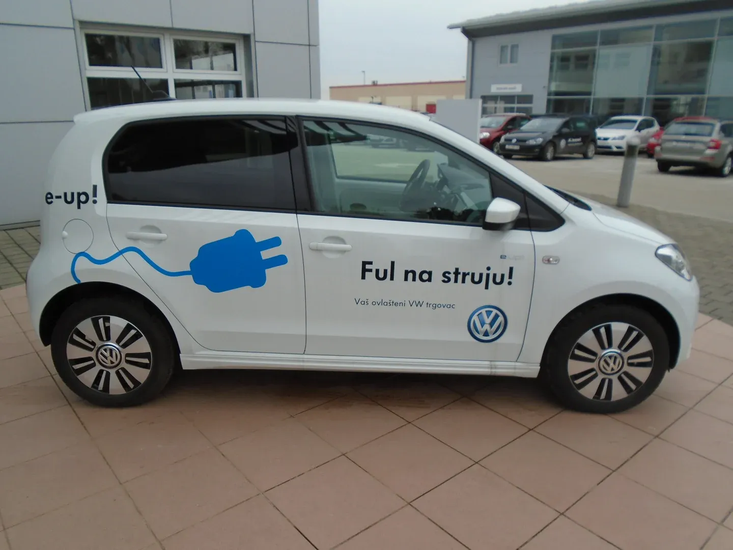 02758 volkswagen up! e-up! - slika 4