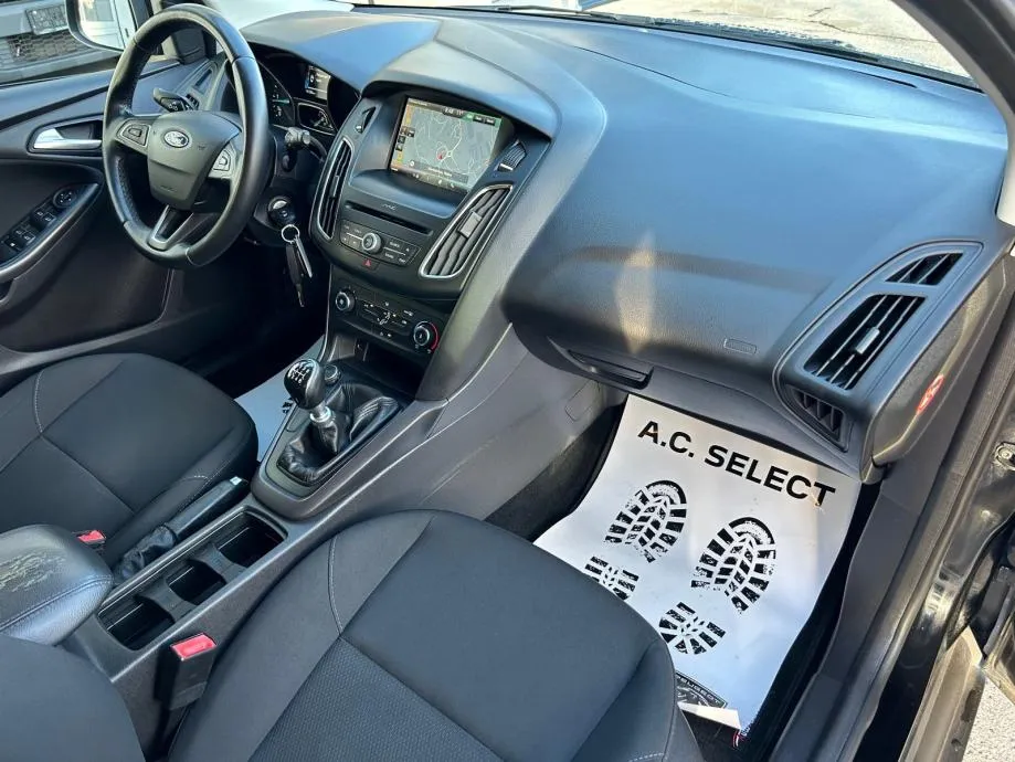 ford focus 1,5 tdci - 2015 - 140.000km - navi - servisna - reg 1 god! - slika 15