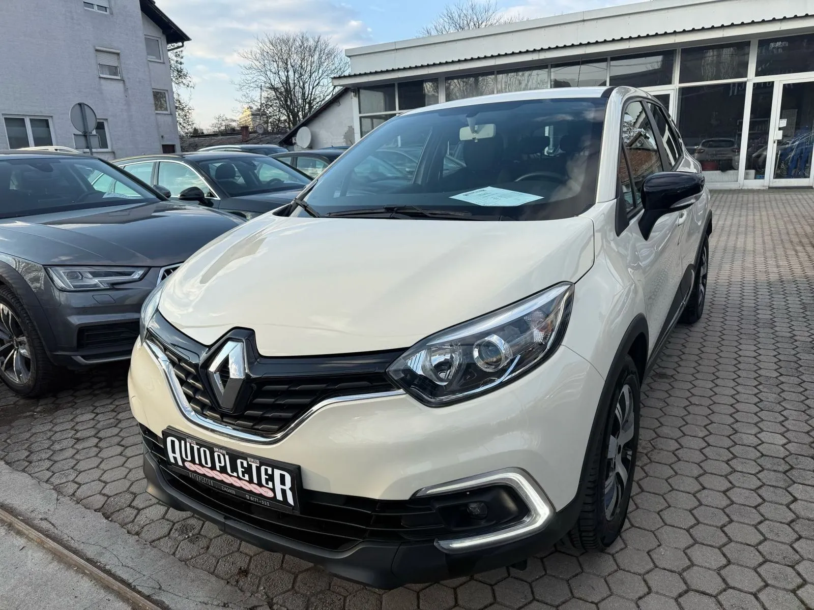 Renault Captur 0.9 TCe, NAVI, KLIMA, 4X GARANCIJA!!! - Martinovka