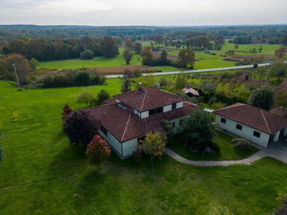 kuća: vrbovec, 640.00 m2 (prodaja) - slika 2