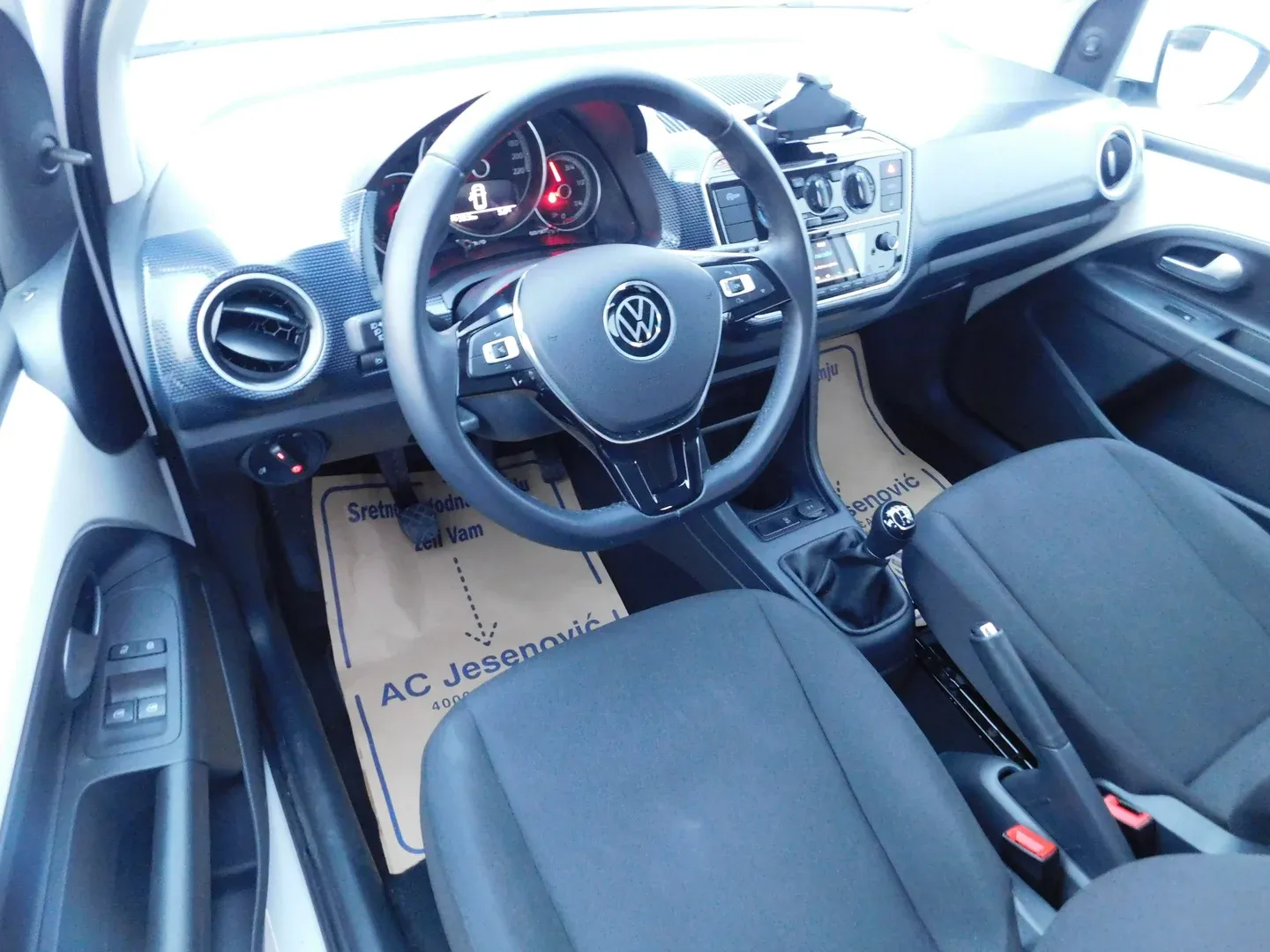 08145 volkswagen up! 1.0 - slika 8