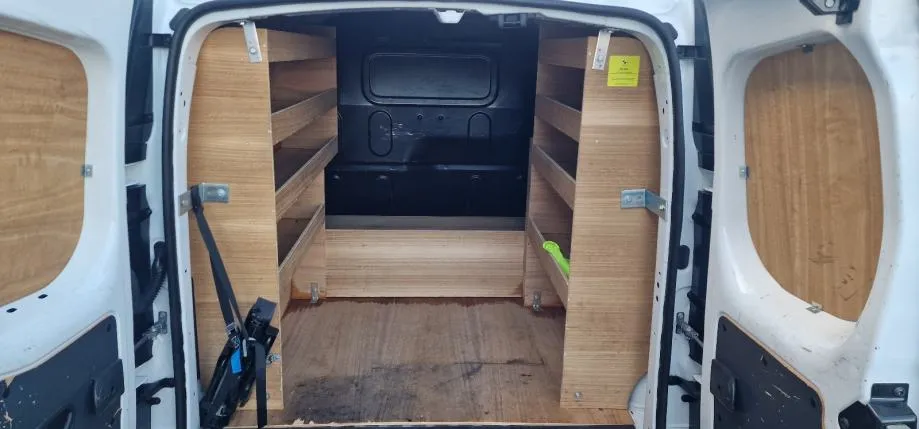 renault kangoo 1.5 dci - 150.000km - perfektan - servisna - slika 14