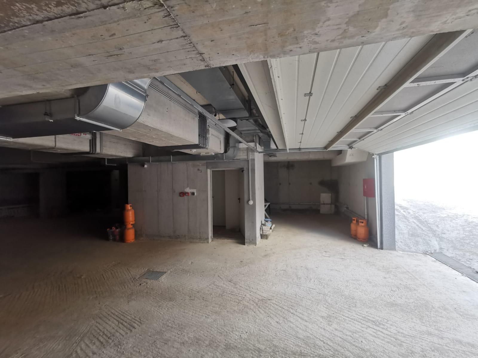garaza kastel luksic 250 m2 - slika 13