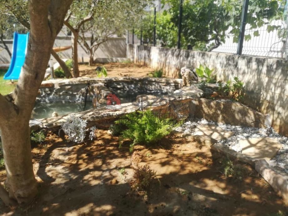 zadar-višnjik, samostojeća katnica sa 5 apartmana - slika 17