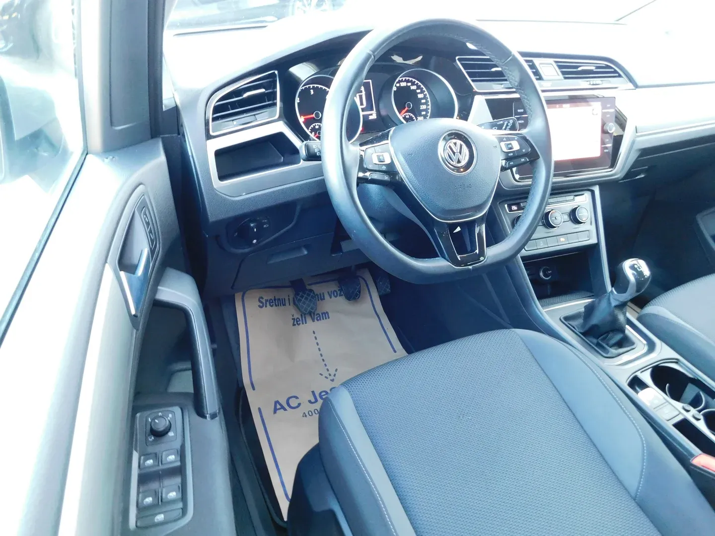 12854 volkswagen touran 2.0 tdi trendline - slika 8