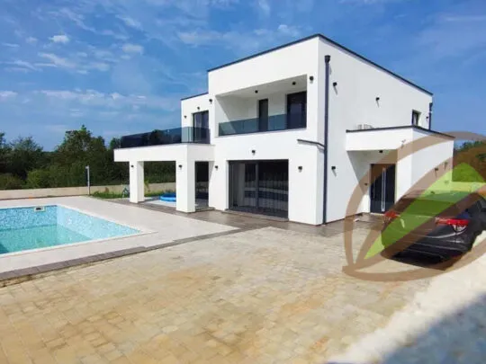 Istra Labin prekrasna vila s bazenom novogradnja