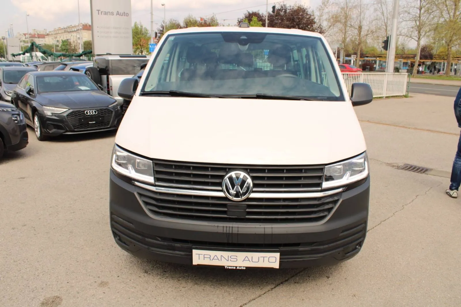 vw transporter 2.0 tdi 150ks n1 - 6 sjedala, 2022 god. - slika 2