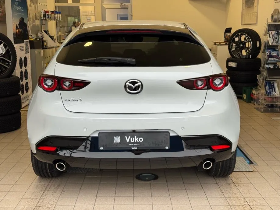 mazda 3 e-skyactive g 140 nagisa - slika 3