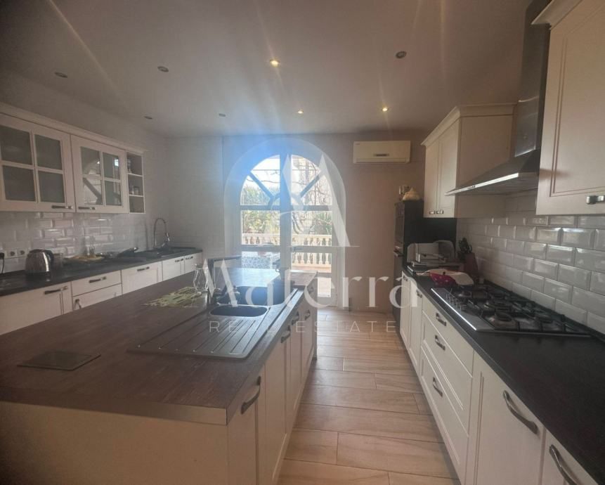 prekrasna vila sa 6 apartmana nadomak mora (prodaja) - slika 5