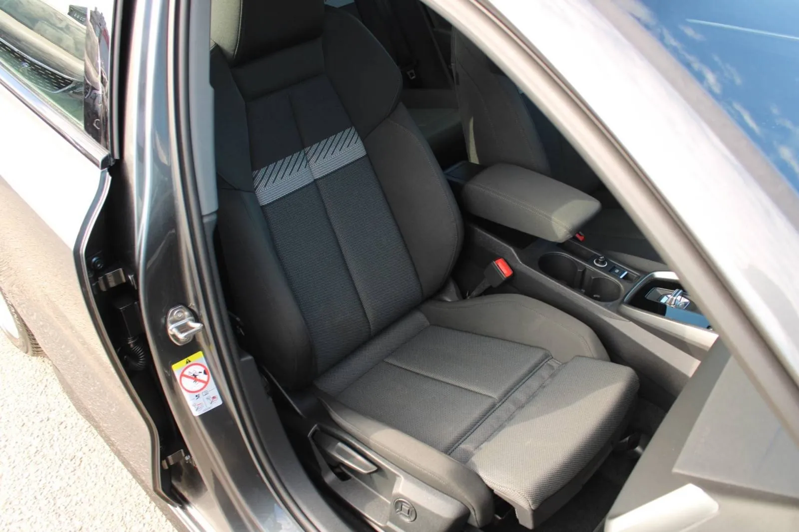 audi a3 limousine 30tdi s-tronic s-line *navigacija* - slika 12