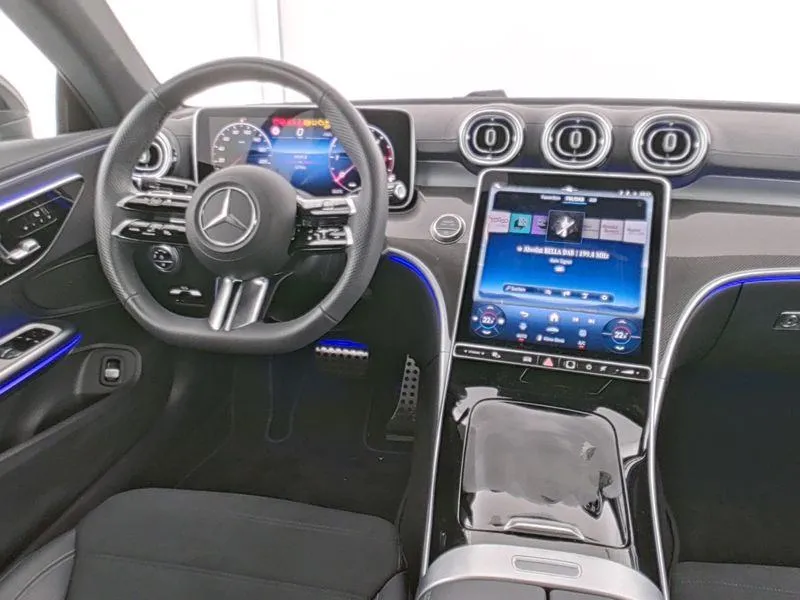 mercedes-benz cle 220 d coupe amg/night/panorama/memory/360°/19" - slika 6