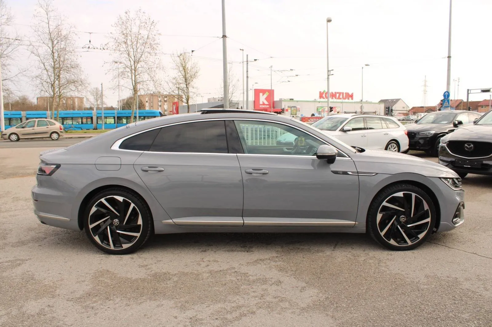 vw arteon 2.0 tdi dsg r-line *panorama, led, kamera, navigacija* - slika 4