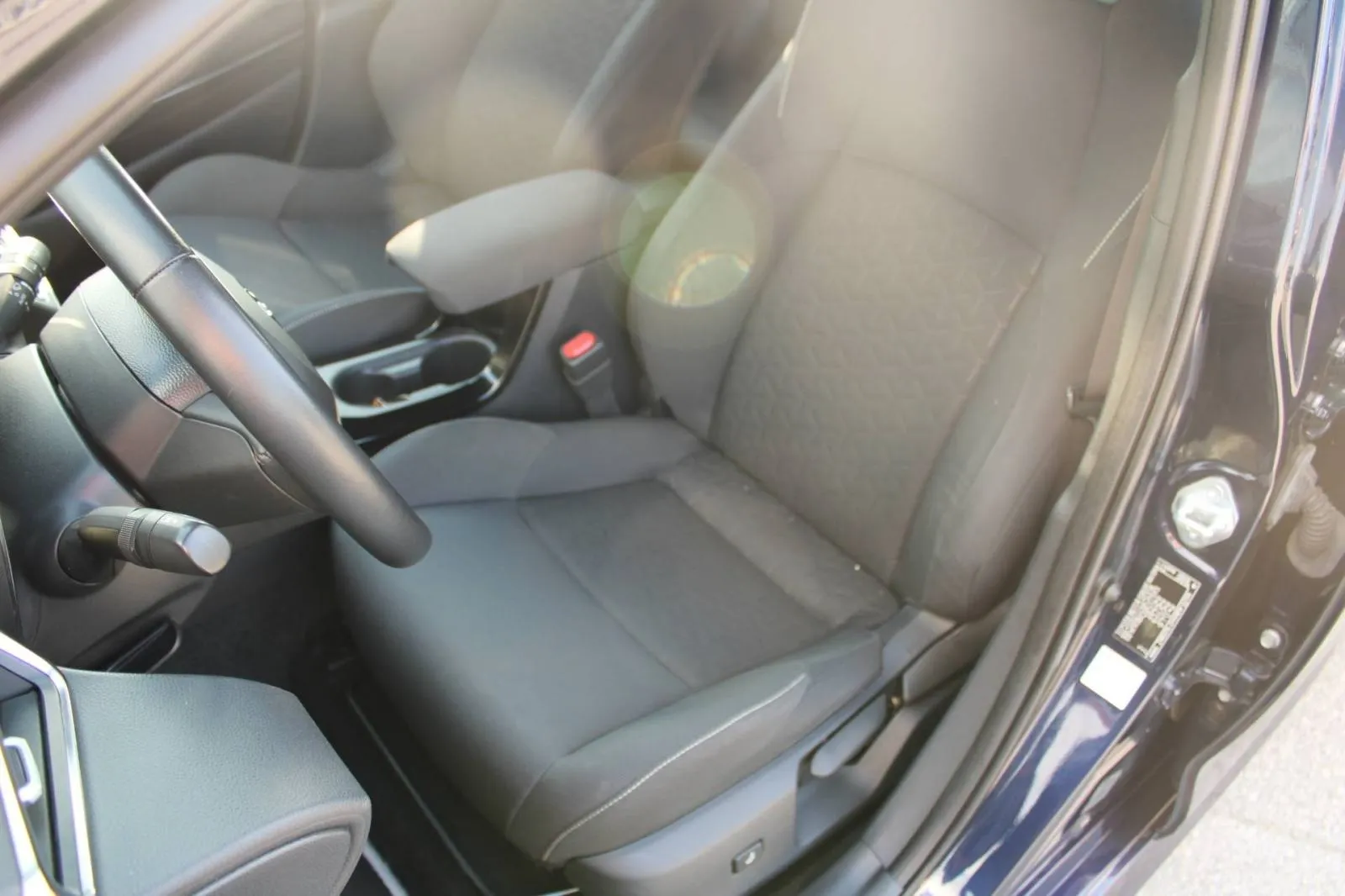 toyota corolla 1.8 hybrid automatik *navigacija,kamera* - slika 9