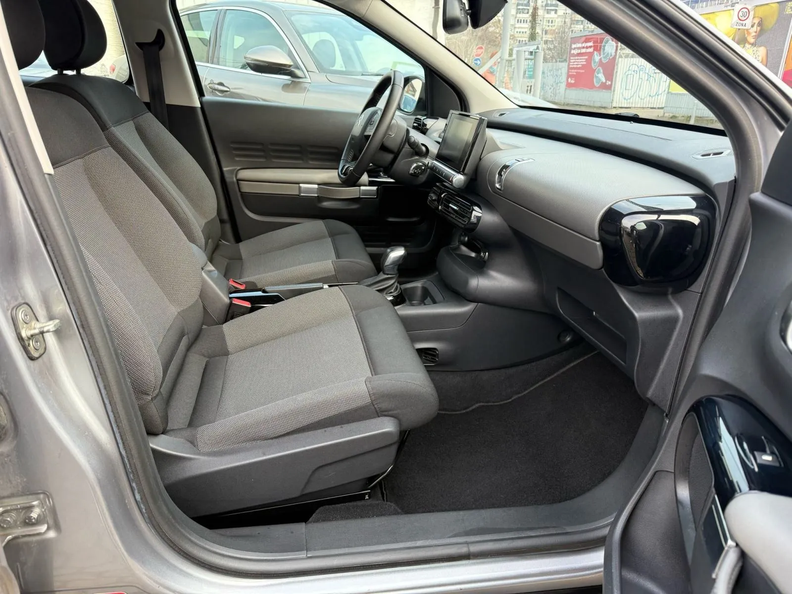 citroën c4 cactus 1,2 puretech, automatik, park senzori, 4x garancija! - slika 18