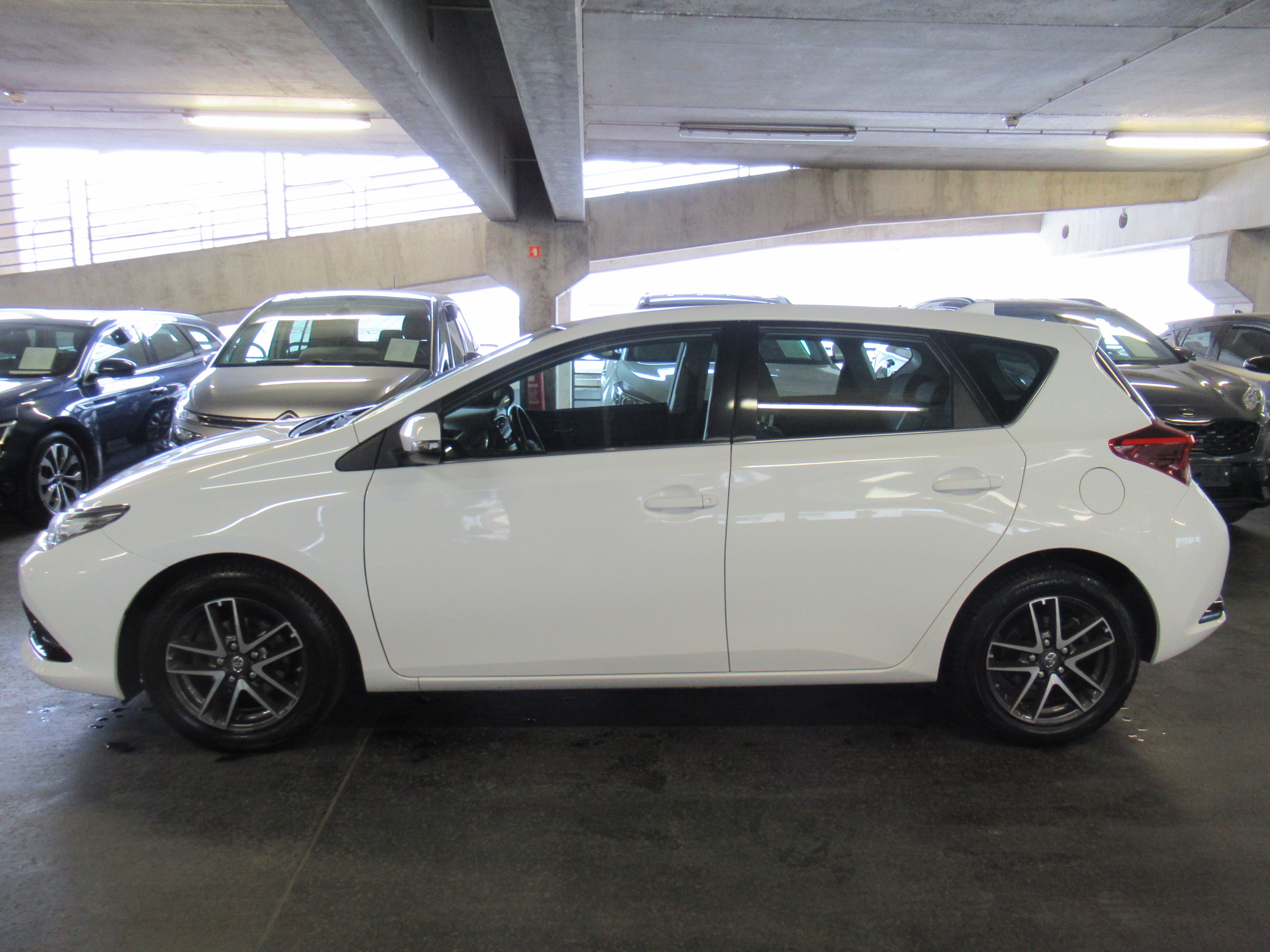 toyota auris 1.2 turbo luna - slika 5