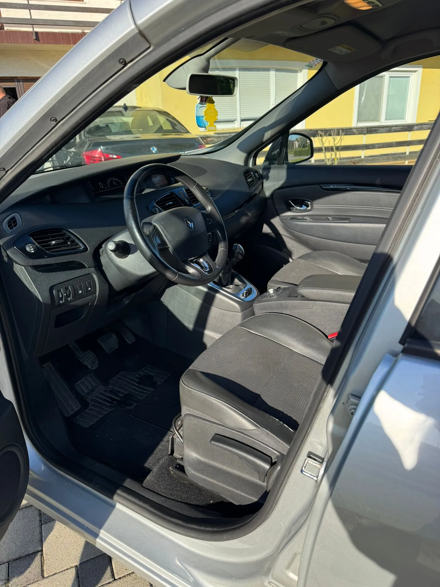 renault scenic 1.5 dci - slika 9