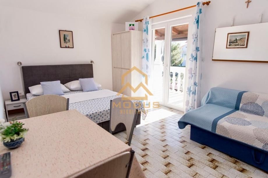 rogoznica, apartmanska kuća u blizina plaže** (prodaja) - slika 9