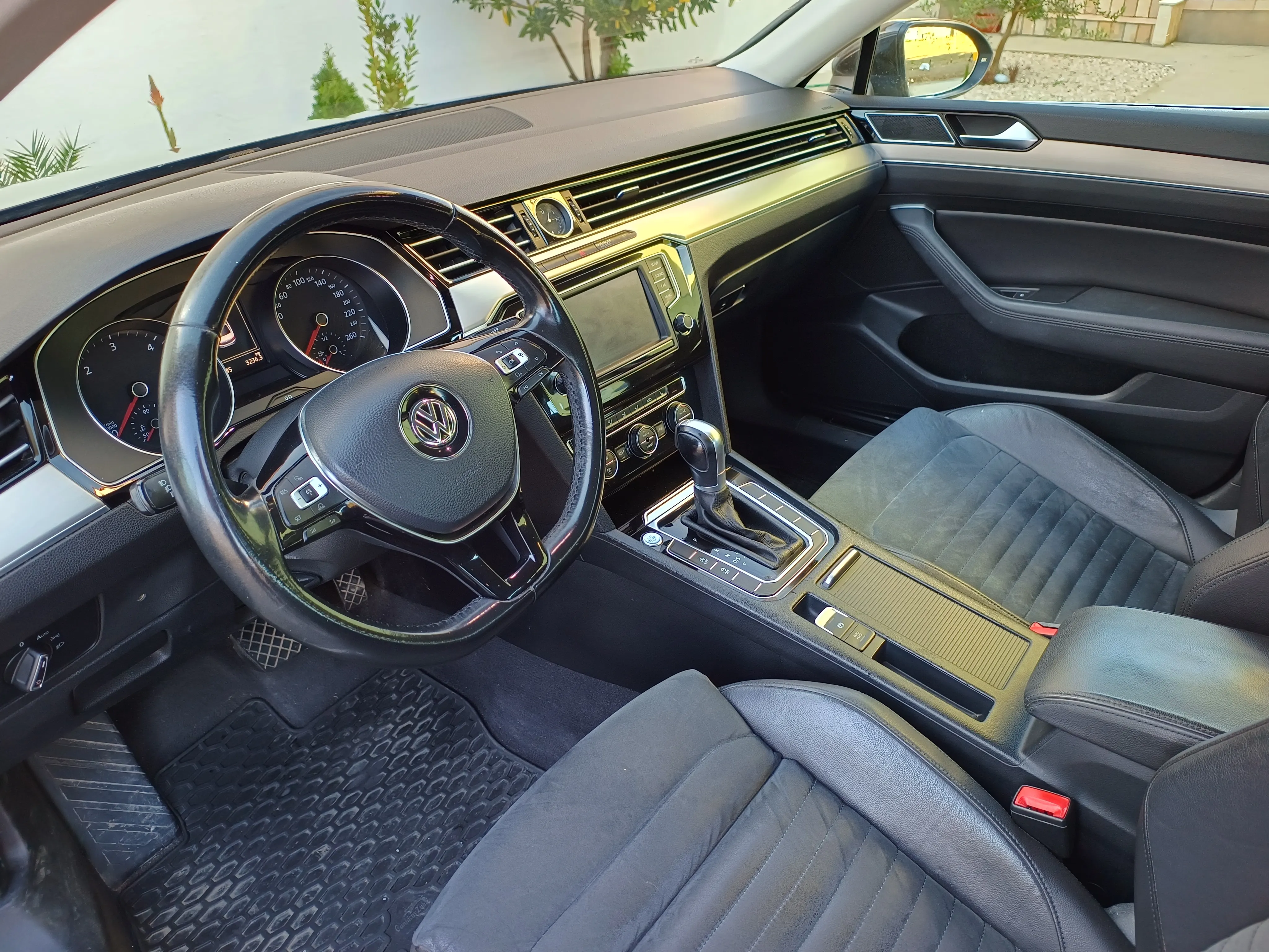 passat b8 2.0 tdi 190 ks higline - slika 14