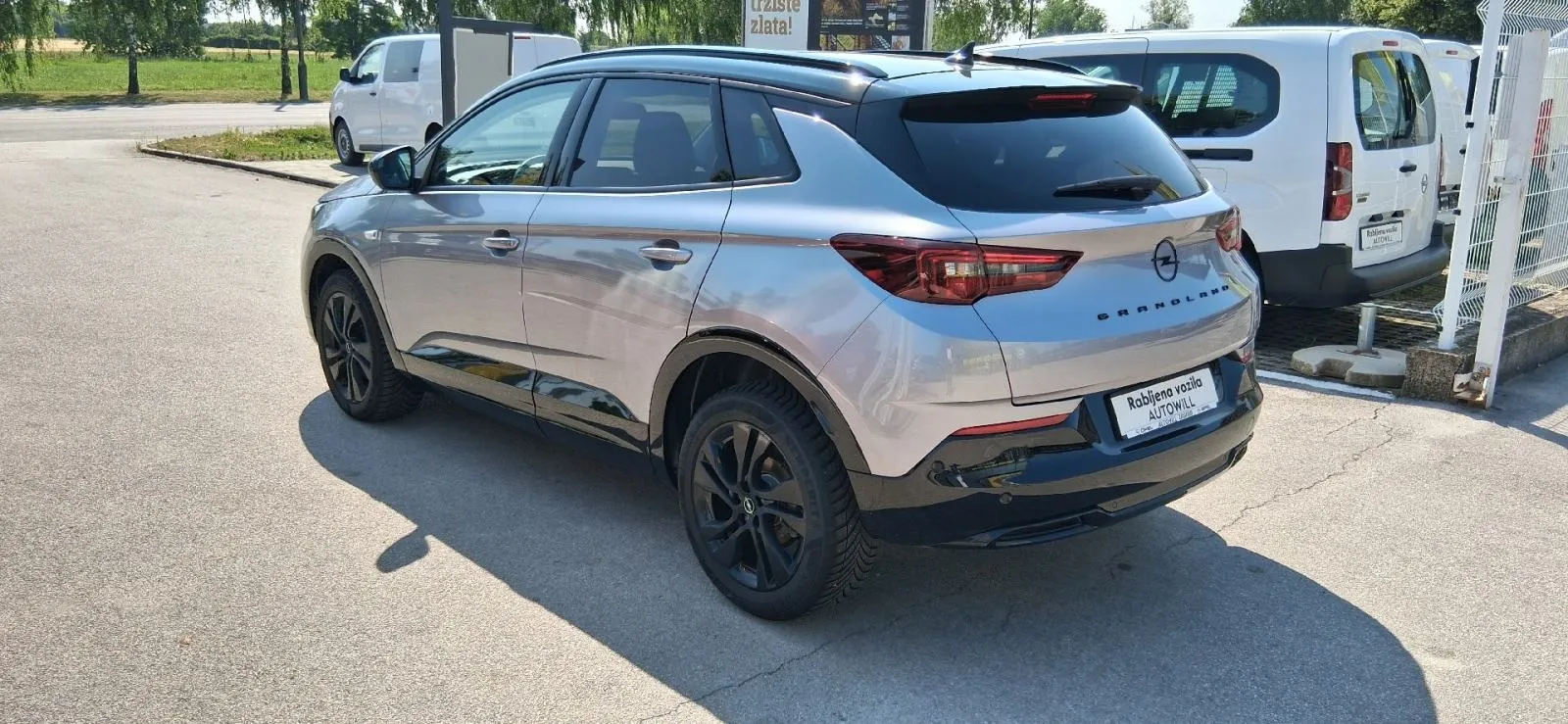 opel grandland gs f 1,5 dth at8 - slika 7