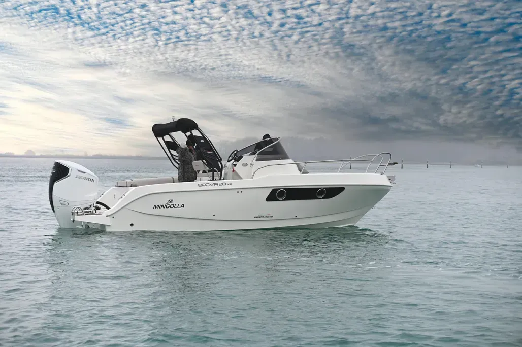 najam broda - mingolla brava 28 wa - 350hp (2025) - slika 8