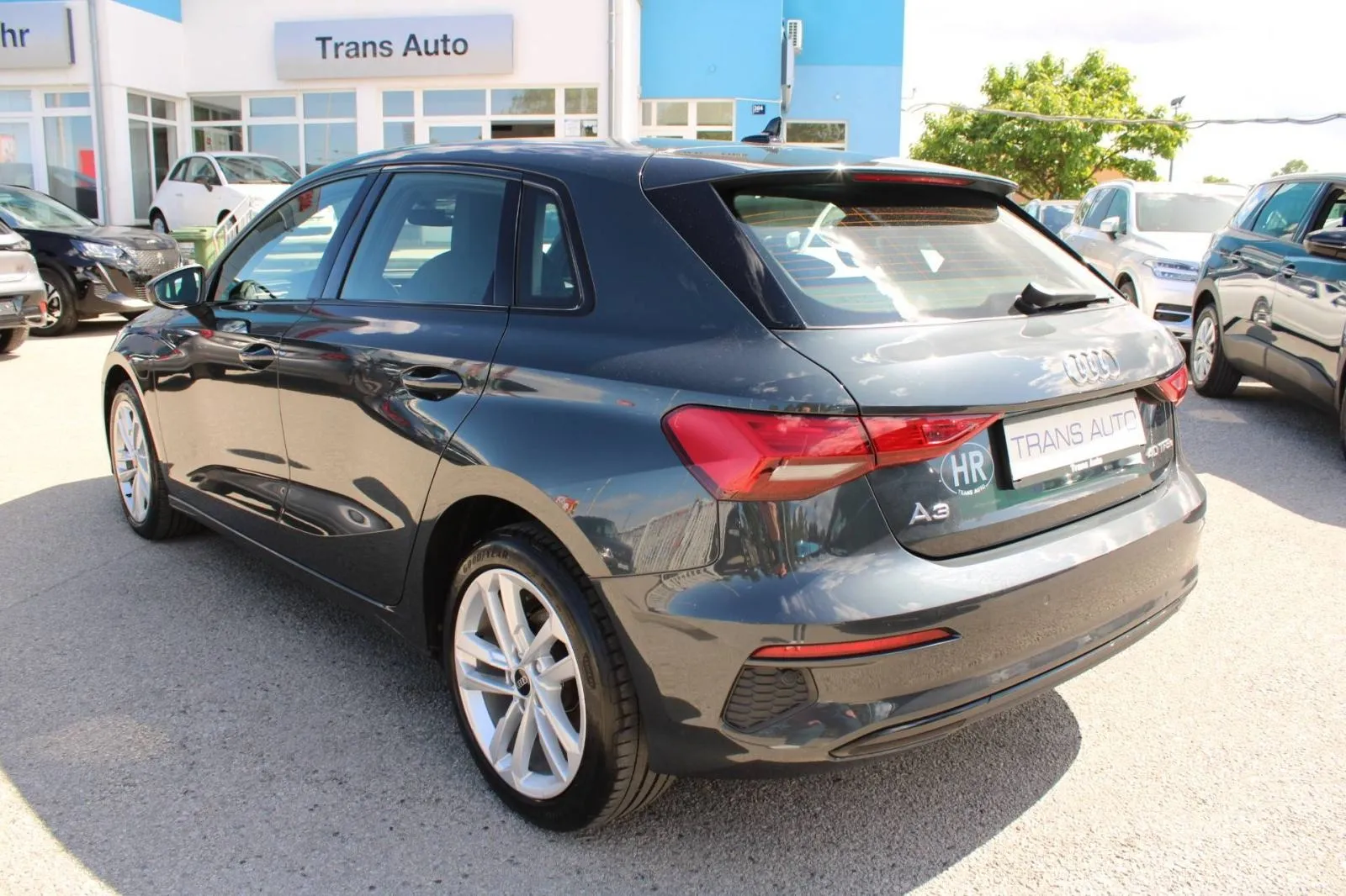 audi a3 40 tfsi e automatik *led, navigacija* - slika 7