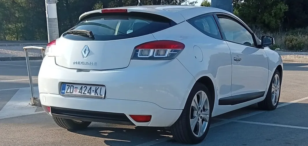 prodaje se ili mijenja renault megan 1.4 turbo benzinac.reg. 04.04.27. - slika 5