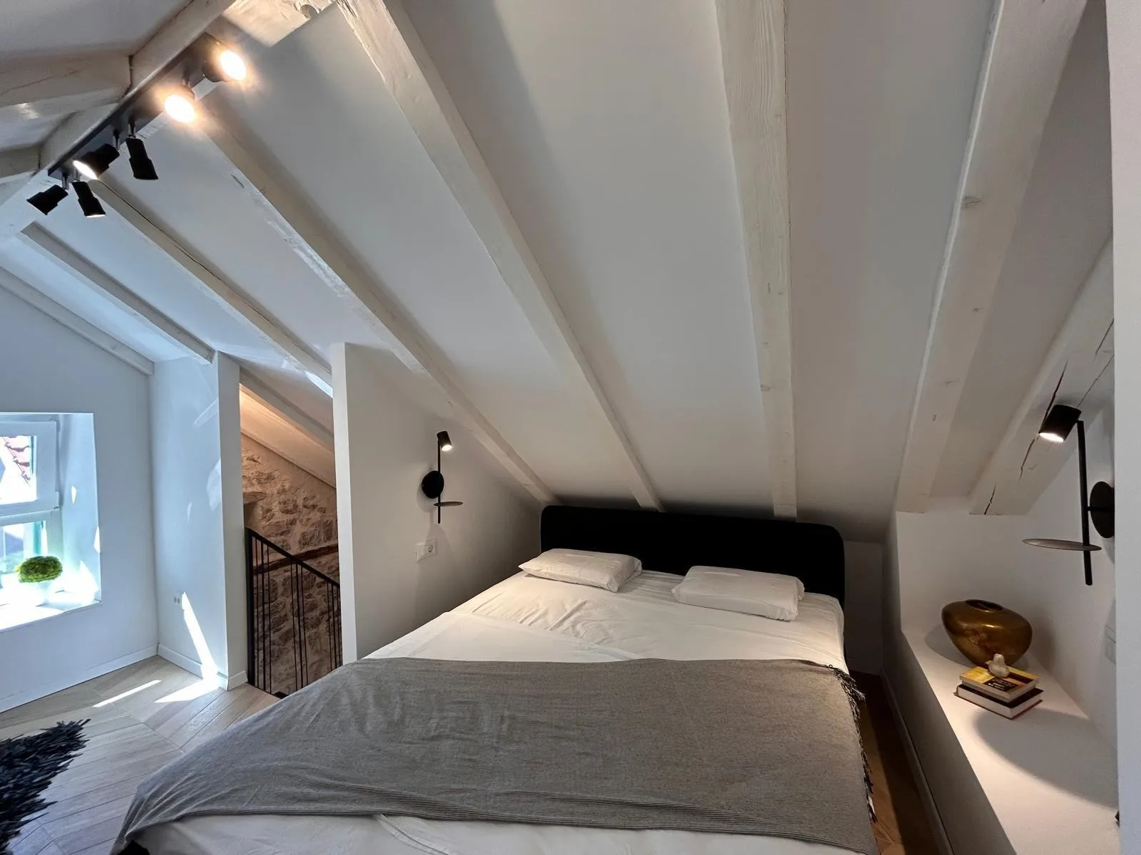 kamena kuća kaštel štafilić, 60.00 m2 - slika 9