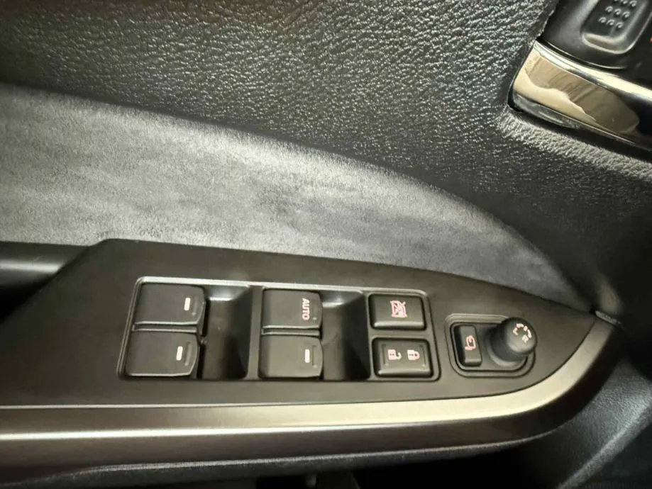 suzuki vitara 1,4 hybrid glx+ automatik 2wd - dostupno odmah!!! - slika 14