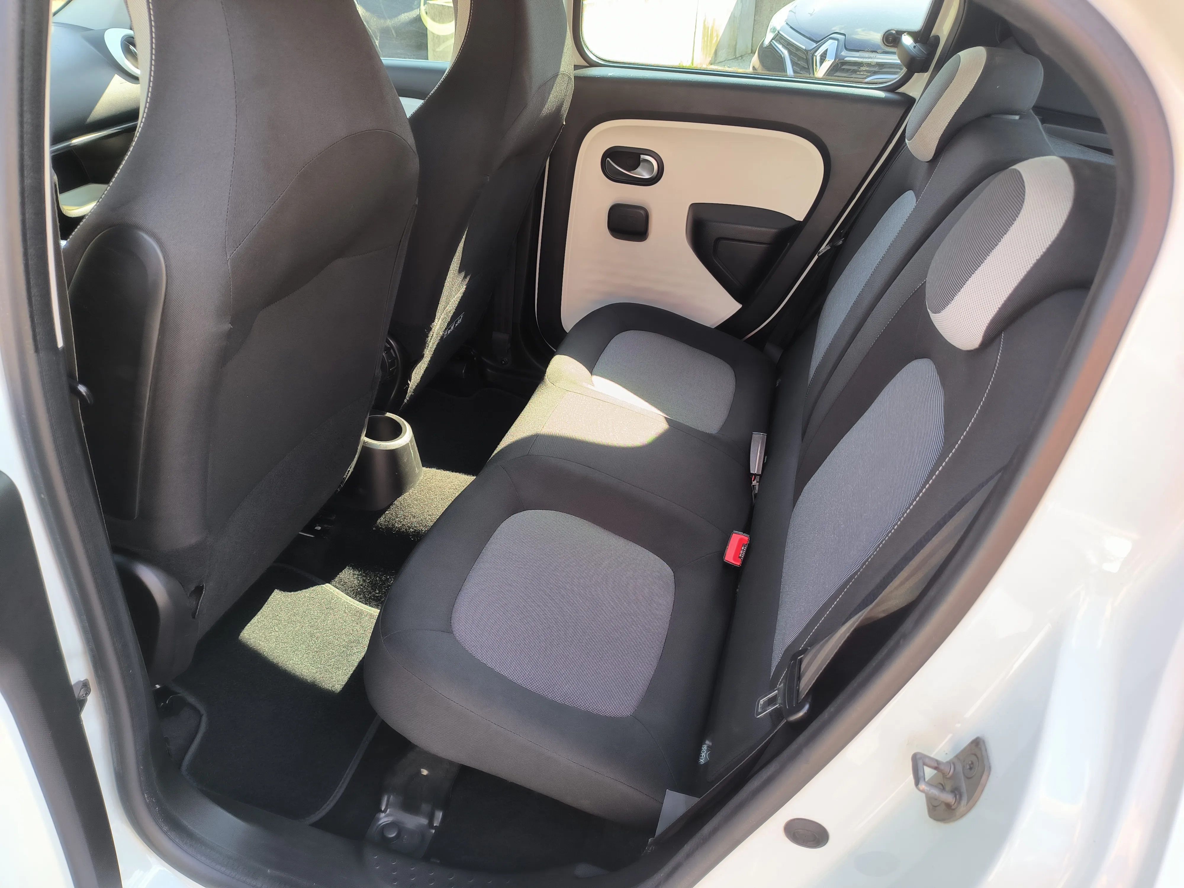 renault twingo 1.0 sce, dynamique, servisna, jamstvo, reg. 1 godinu - slika 14