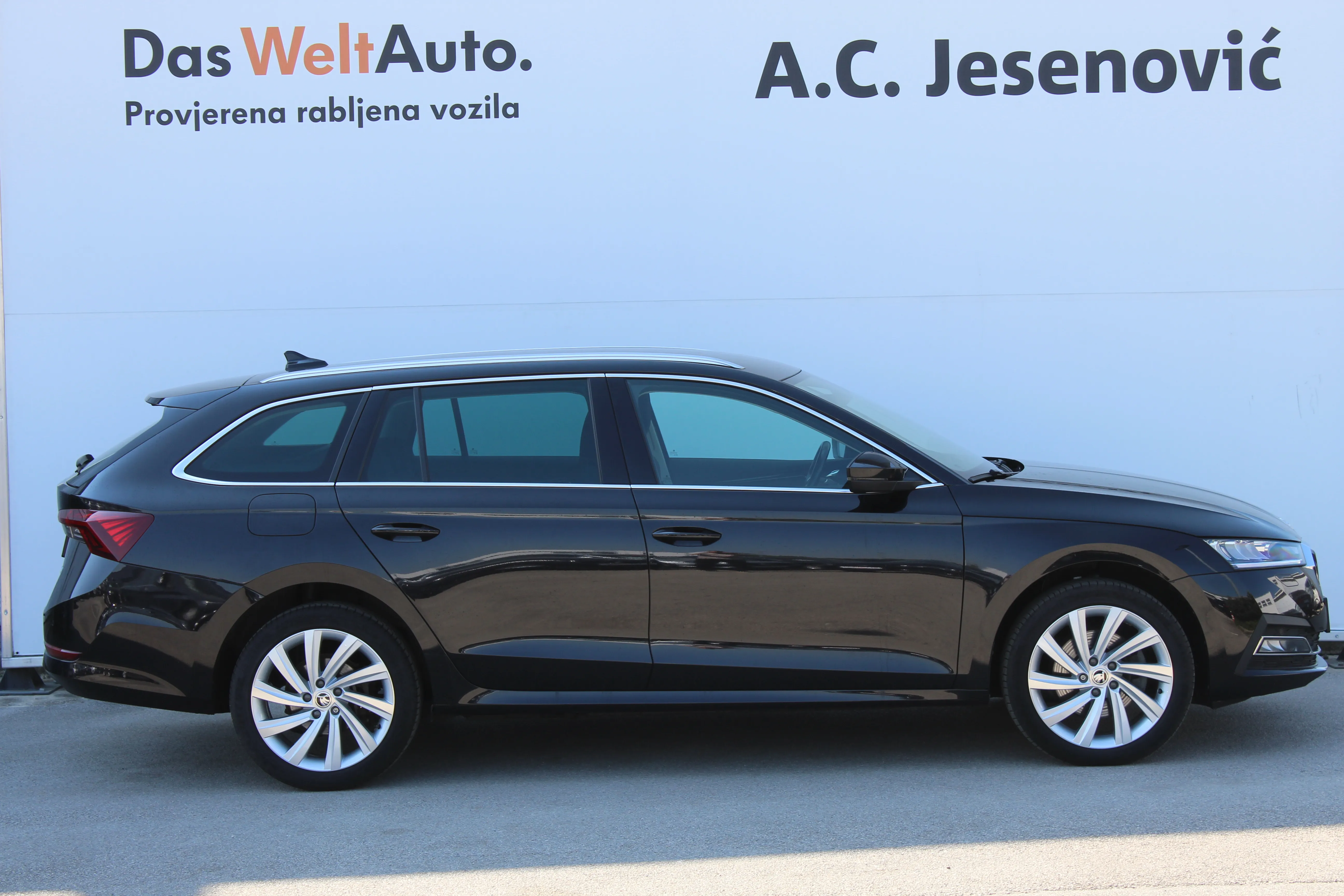 13180 škoda octavia combi ambition 1.4 tsi dsg phev - slika 4