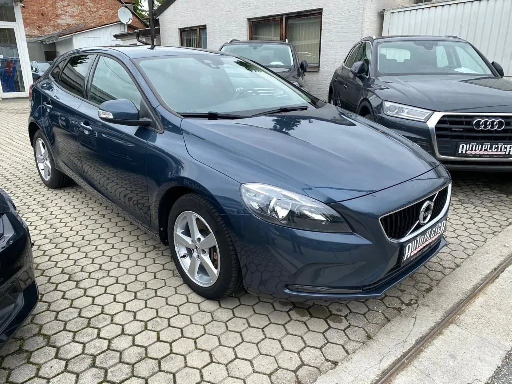volvo v40 d3 kinetic automatik, navi, tempomat, 4x garancija!!! - slika 3
