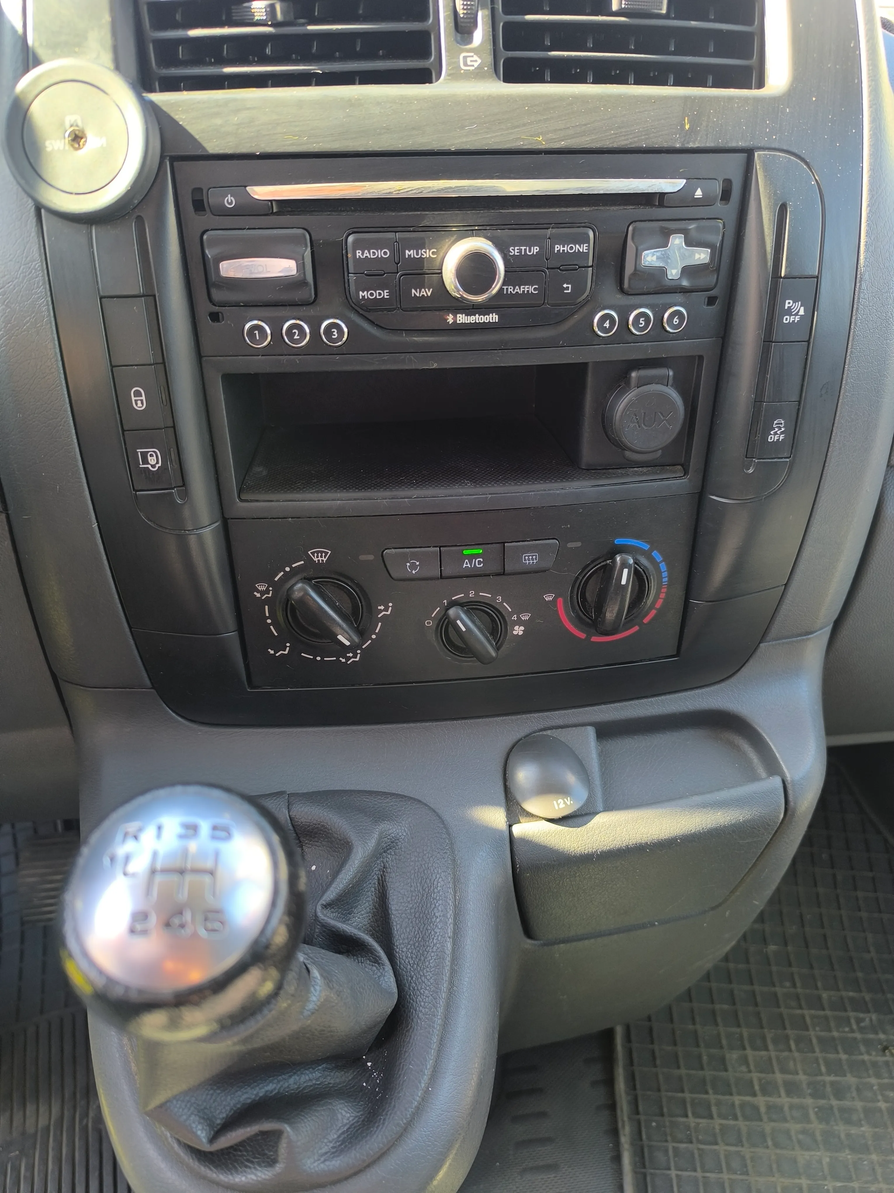 peugeot expert 2.0hdi 2015g produženi - slika 12